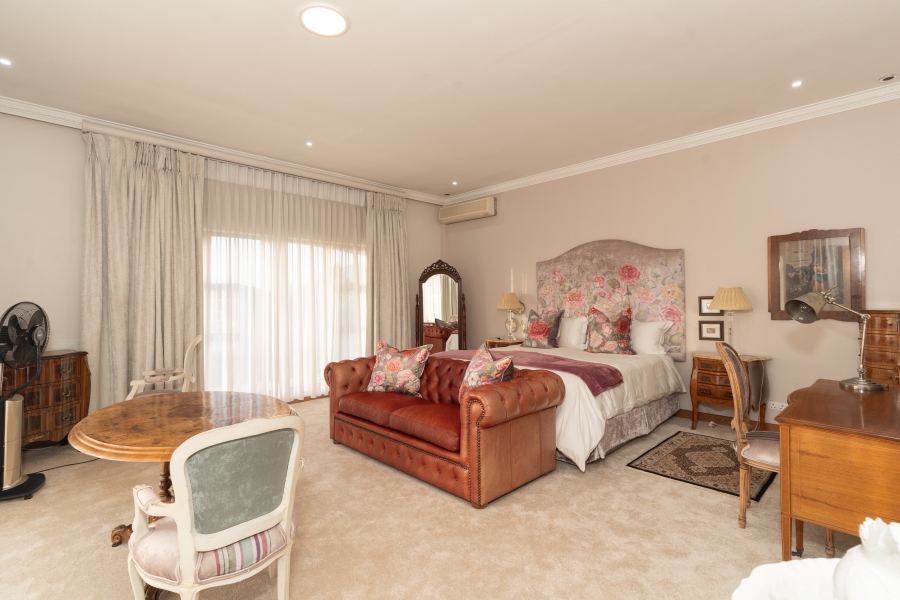 5 Bedroom Property for Sale in Greenways Golf Estate Western Cape